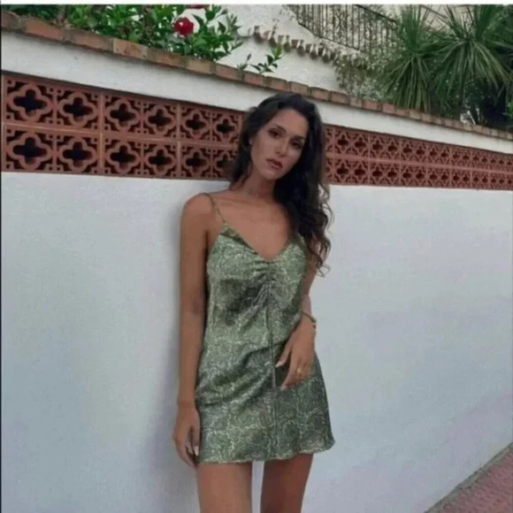 Zara Satin Effect Paisley Slip Mini Dress Green Gold Size Medium - Picture 4 of 10